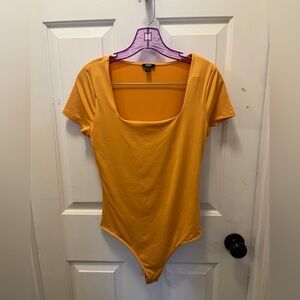 LIKE NEW Express Body Contour Short Sleeved Square Neck Bodysuit - Sz Medium